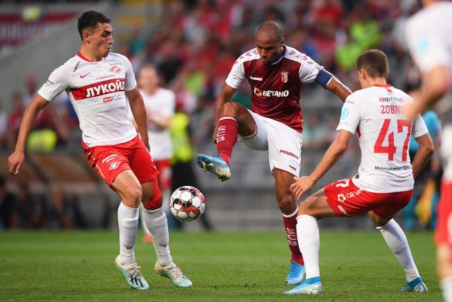 约基奇三双掘金轻取魔术 热火大胜送马刺3连败