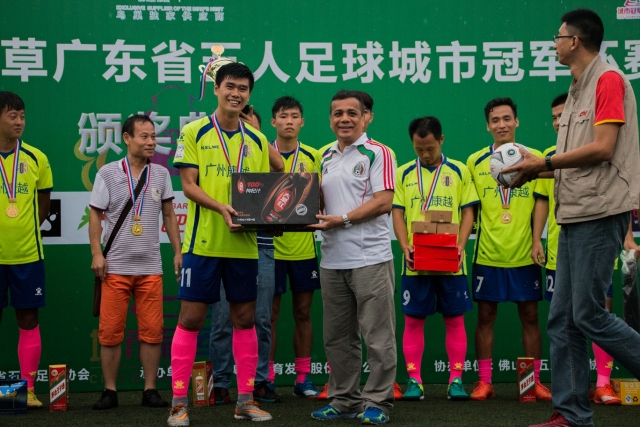 FIFA误判高估 有多少中国人会熬夜看世界杯？